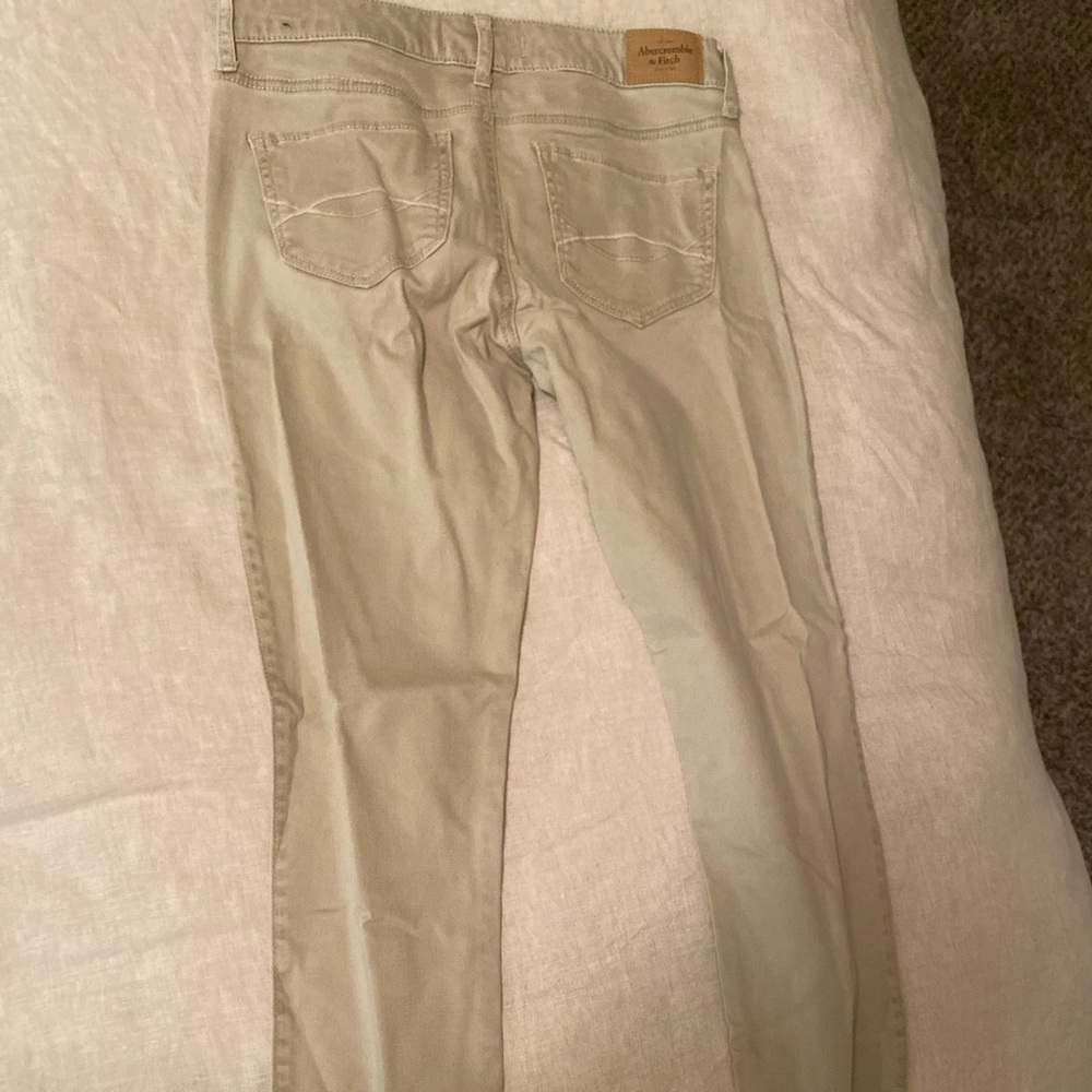 Abercrombie khakis size 4